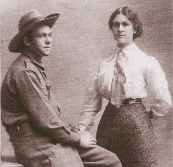 Alec Churton 19.5 years old and sister Dorothy Emily 18yr | Source: personal collection